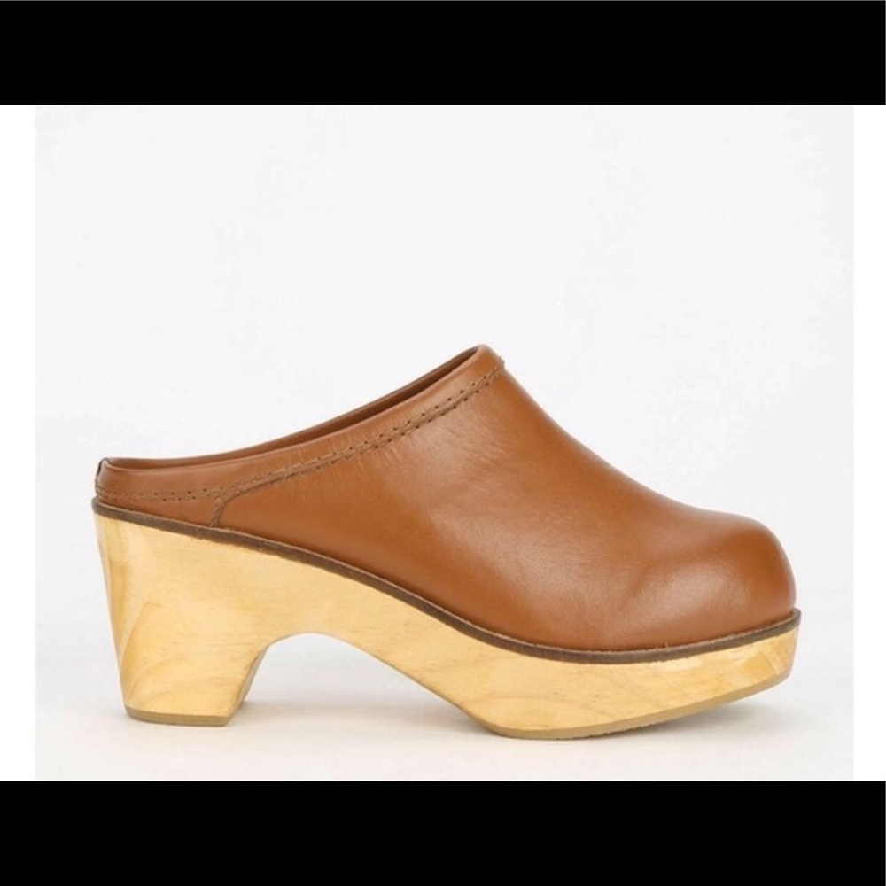 🎃urban outfitters BDG Marigold clogs